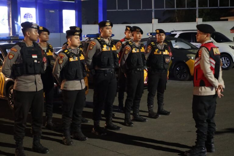 Cegah Kejahatan Jalanan, Personel Ditsamapta Polda Banten Lakukan Patroli OMB 2023